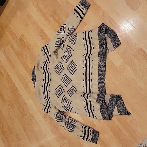 Oversized Aztec Knit Sweater Cardigan Size Small - Picture 5 of 5